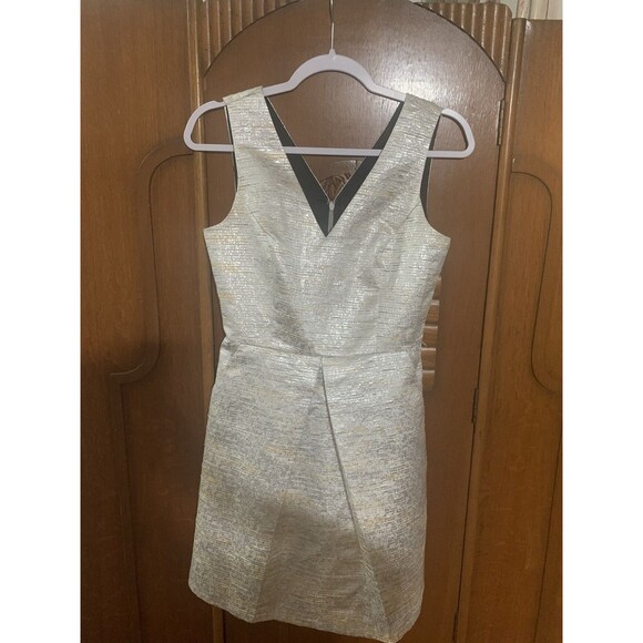 Kensie Women’s Silver And Gold Shimmer Mini Dress. size 2. B57 - Picture 1 of 5